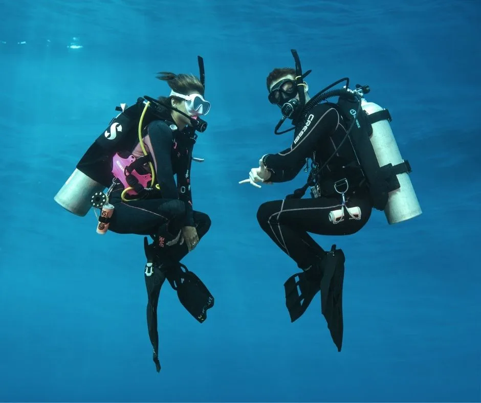 Fethiye’de Dalış Kursları: PADI mi, CMAS/TSSF mi, Hangi Eğitim Size Uygun?